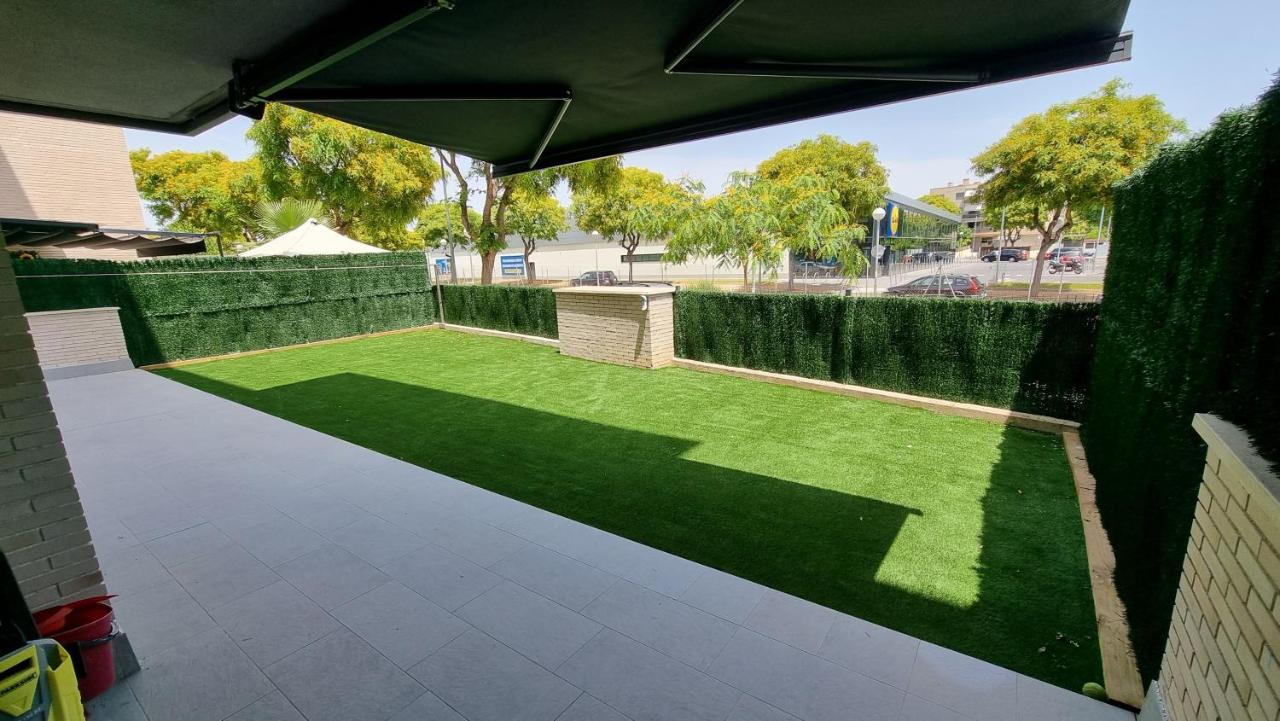 Apartamento Diseno Con Jardin Privado A 100 Metros Del Mar Torredembarra Bagian luar foto
