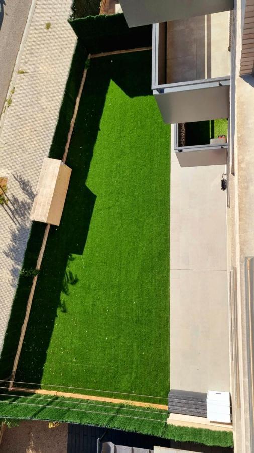 Apartamento Diseno Con Jardin Privado A 100 Metros Del Mar Torredembarra Bagian luar foto