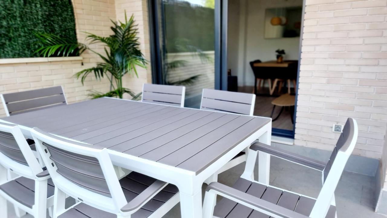 Apartamento Diseno Con Jardin Privado A 100 Metros Del Mar Torredembarra Bagian luar foto